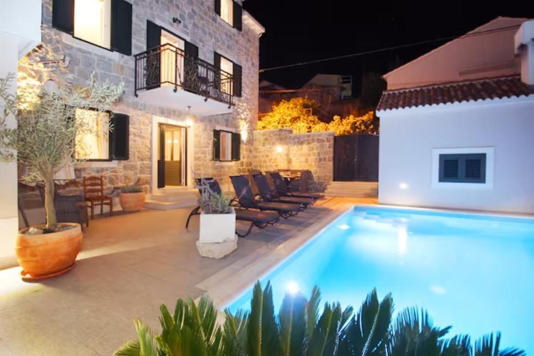 Villa Filipetti With Heated Pool Makarska Exterior photo