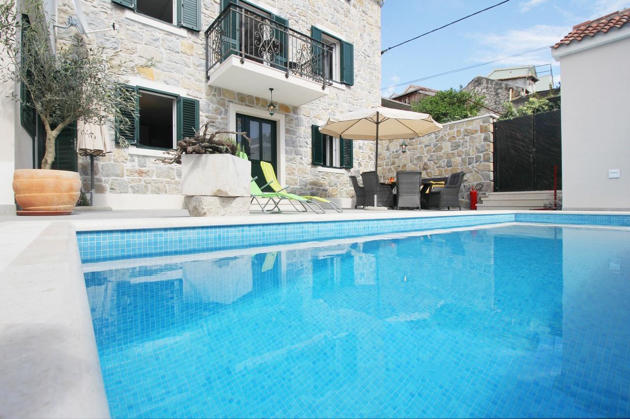 Villa Filipetti With Heated Pool Makarska Exterior photo