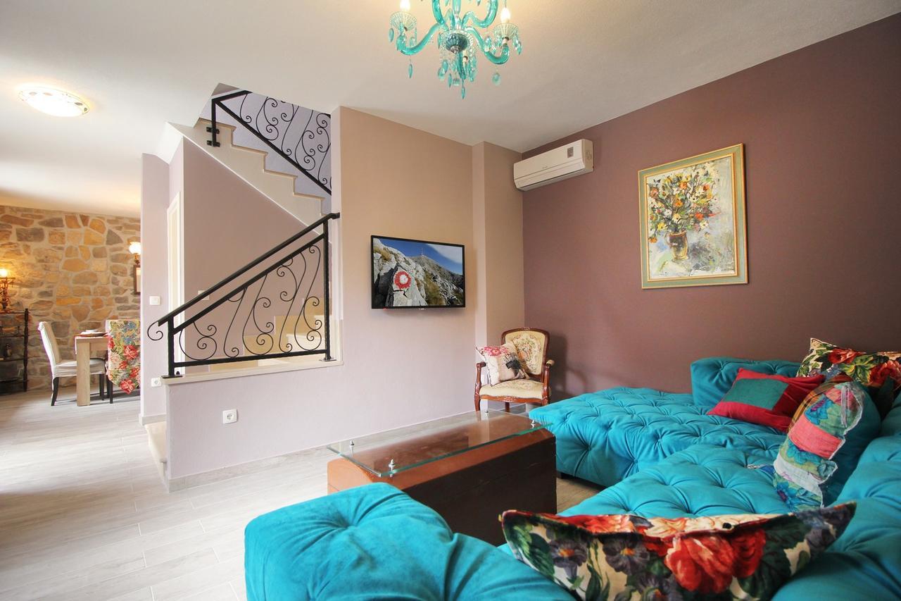 Villa Filipetti With Heated Pool Makarska Exterior photo