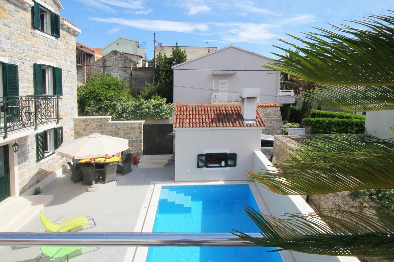 Villa Filipetti With Heated Pool Makarska Exterior photo