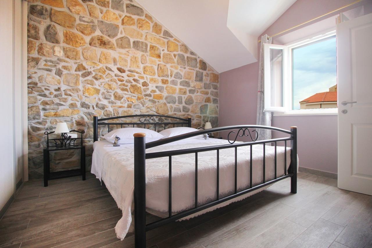 Villa Filipetti With Heated Pool Makarska Exterior photo